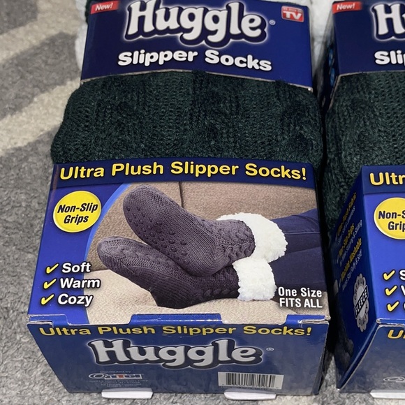 Huggle Slipper Socks - Picture 2 of 5